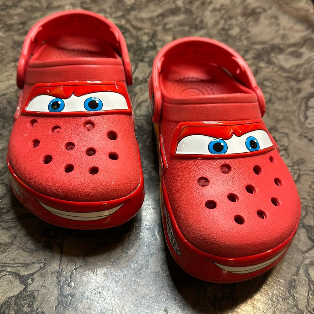Size C10 Toddler LIGHT UP Lightning McQueen CROCS